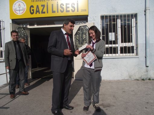  Bağcılar GAZİ LİSESİ ve Fizik Öğretmeni Nafi ÇAĞLAR - ... / 