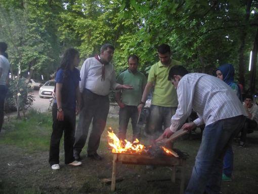     BURSA ; Bağcılar Gazi Lisesi İlteriş Kağan İzci Ocağı  BURSA GEZİSİ / Yıldırım İlçesi Derekızık köyü / 18 Mayıs 2013 Ct. 20:27 