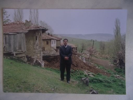 KARABÜK ; Ovacık Kızık köyü ; Çankırı Çerkeş sınırı ; KIZIK BOYU 2  kitabı araştırması için oradaydık. / 23 Nisan 2006 Pazar 14:27 